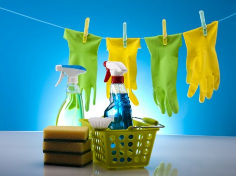 Dust removal and vacuuming during mattress cleaning